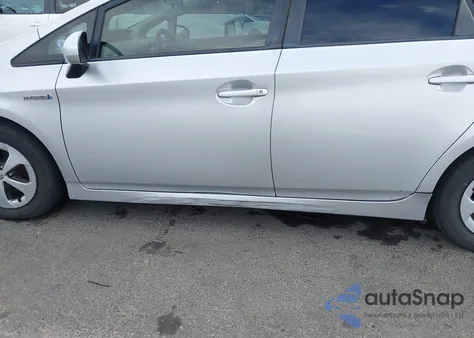 2014 Toyota Prius Three из США, поврежденный, VIN JTDKN3DU7E1750375